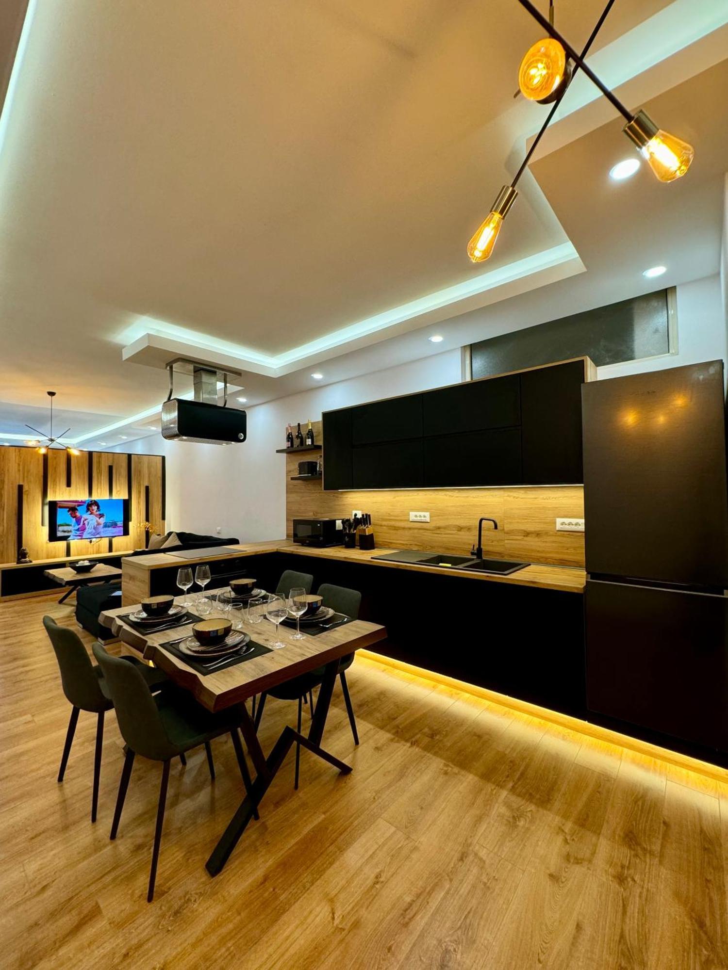 Luxury Central Baba Apartment Шкодер Екстер'єр фото