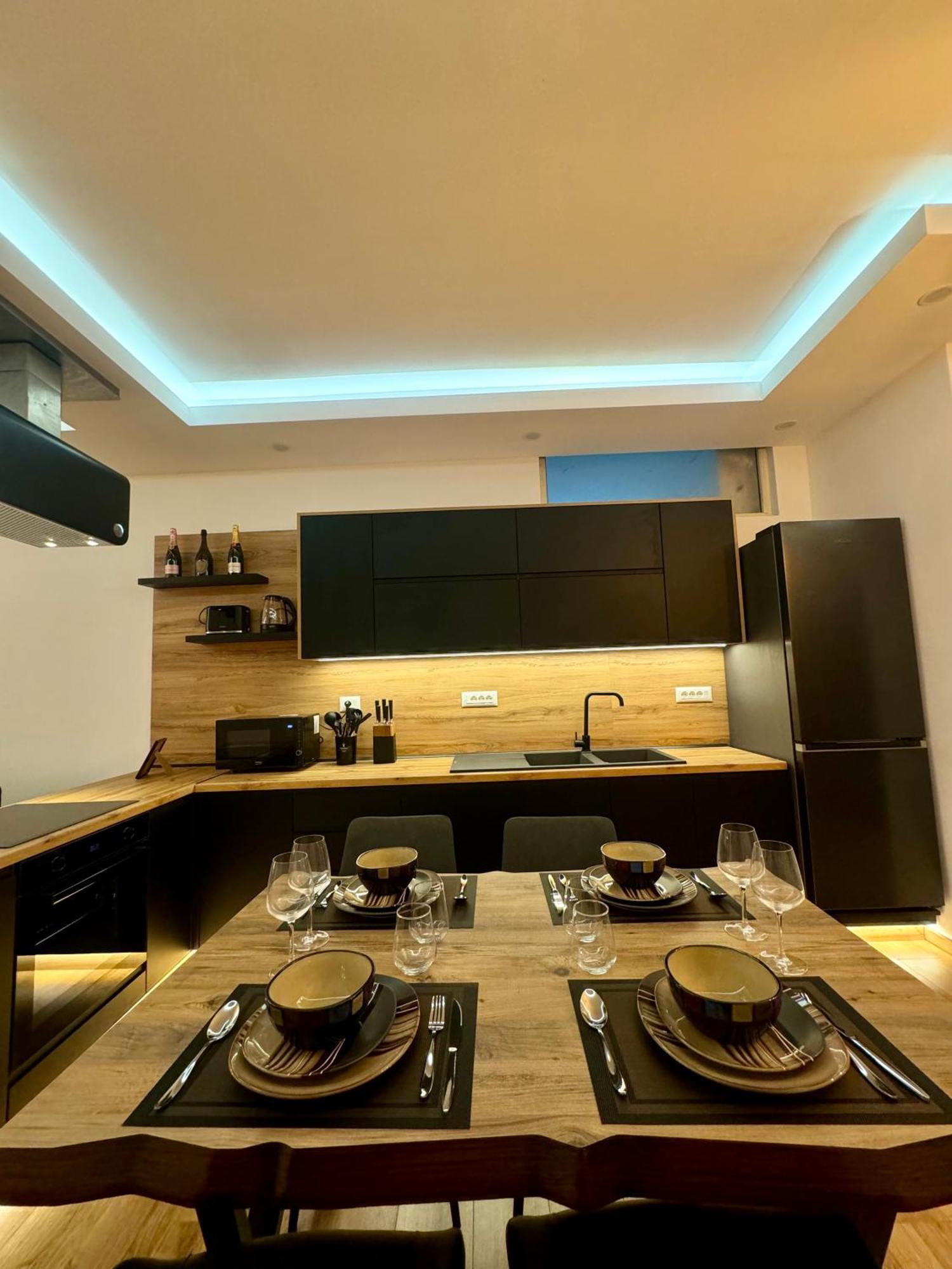Luxury Central Baba Apartment Шкодер Екстер'єр фото